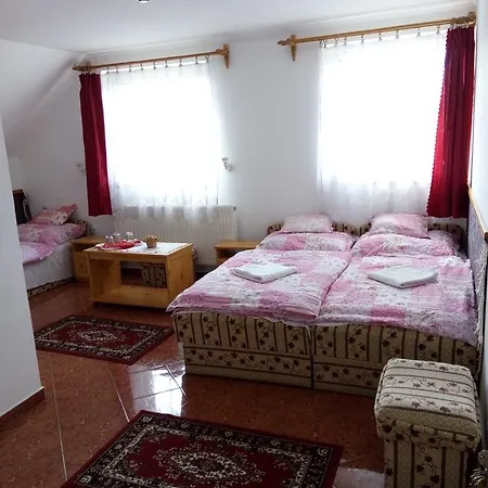 Vivien Panzio * Zalaegerszeg