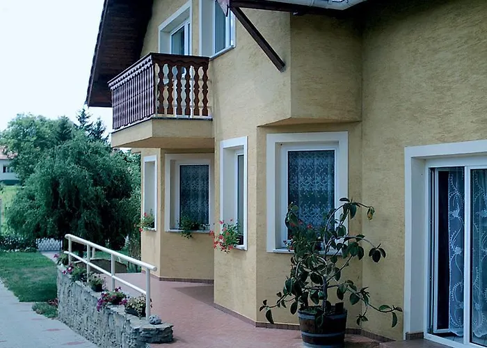 Oda ve Kahvaltı Vivien Panzio *